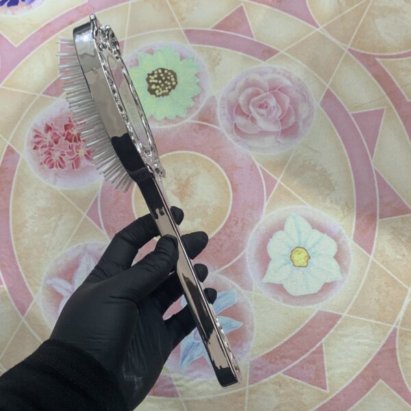 Rapunzel's hairbrush - Image 8
